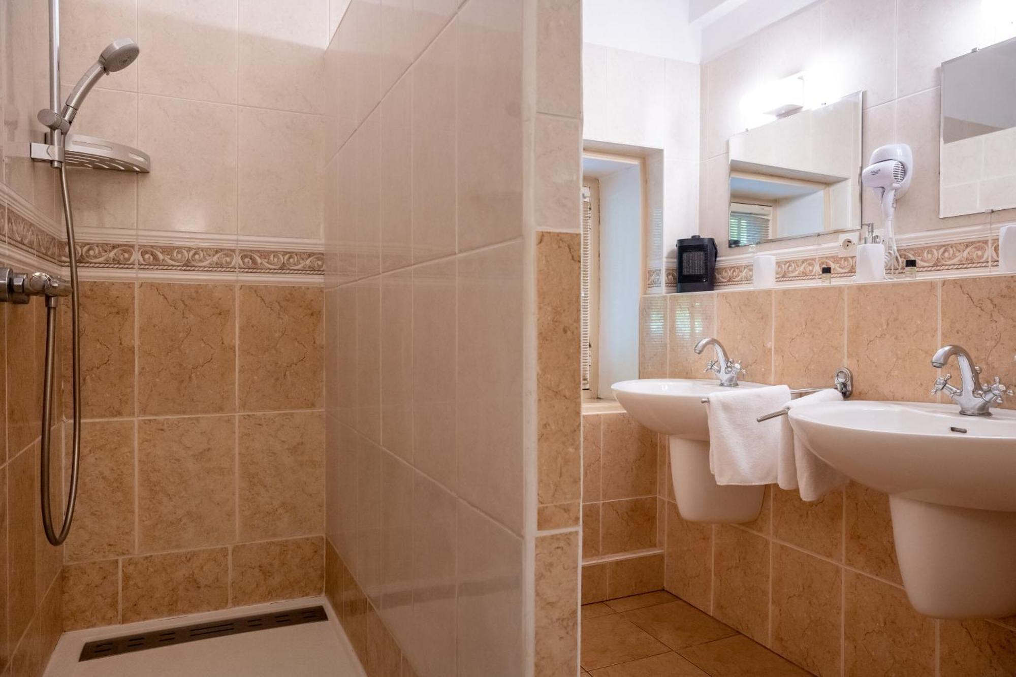 Bed and Breakfast La Dominotte Demigny Zimmer foto